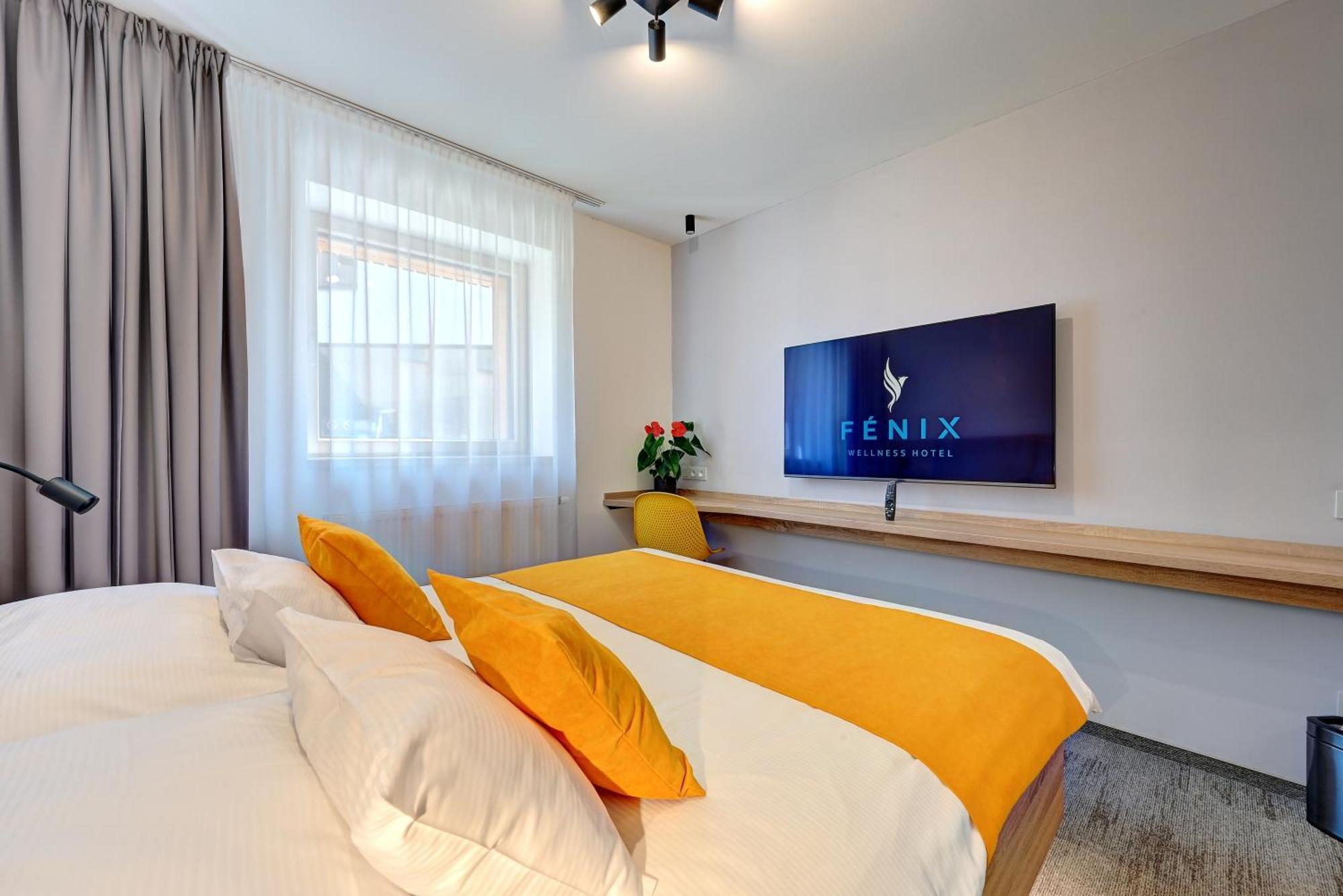 Wellness Hotel Fenix Liberec Oda fotoğraf