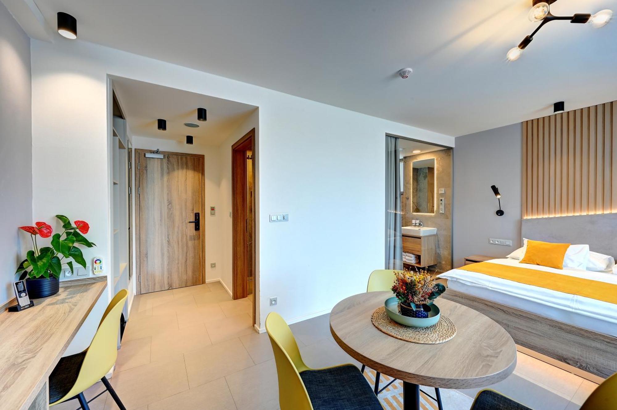 Wellness Hotel Fenix Liberec Oda fotoğraf
