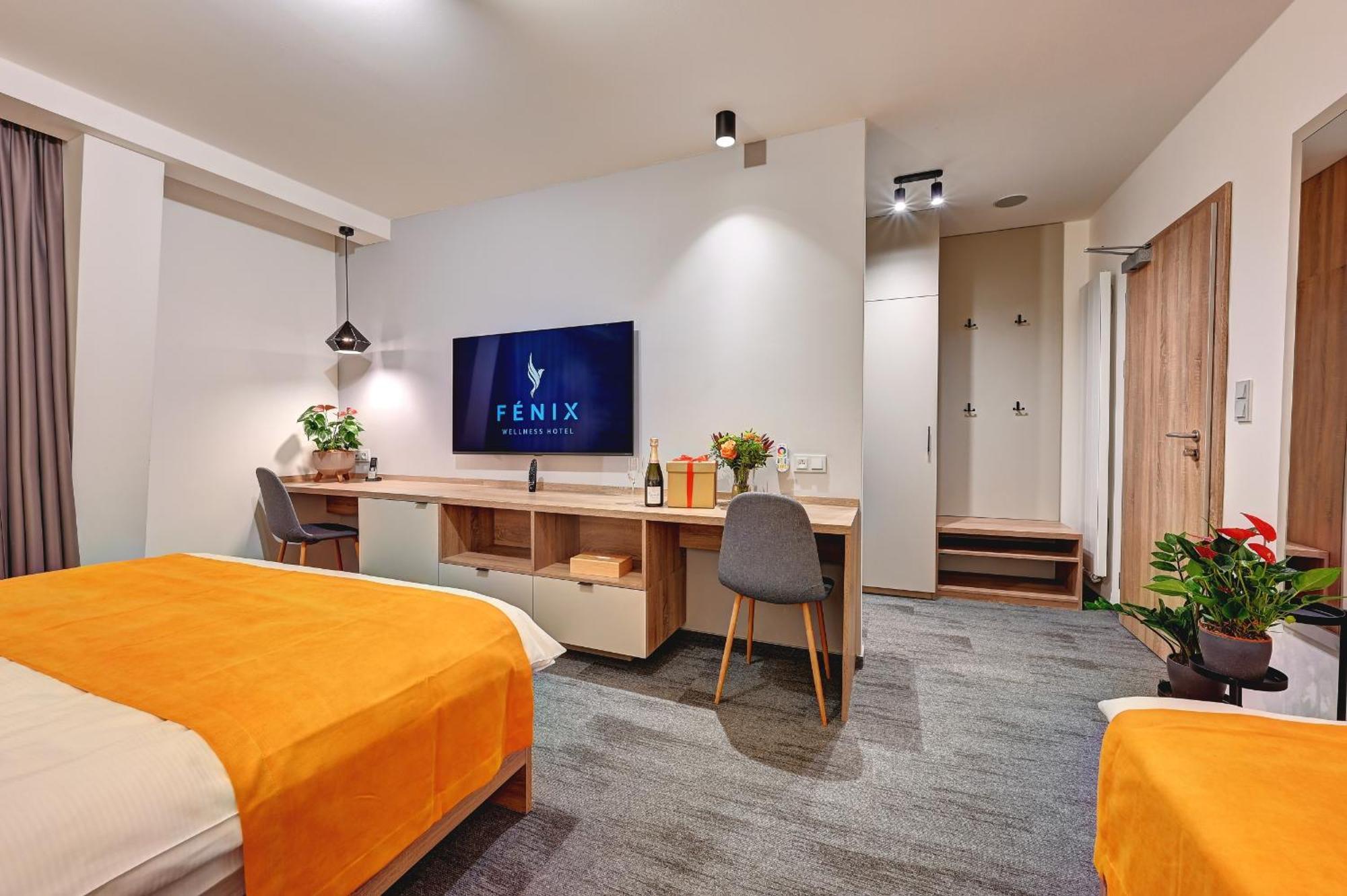 Wellness Hotel Fenix Liberec Oda fotoğraf